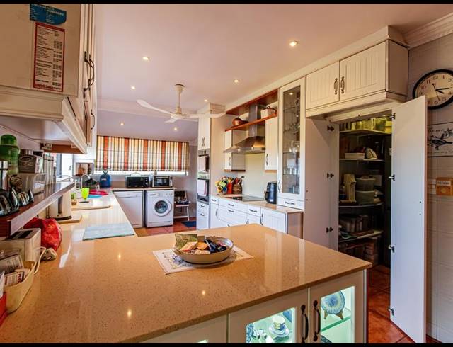 3 BEDROOM HOUSE FOR SALE IN MONTCLAIR